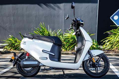 2025 Horwin EK1 - Thumbnail