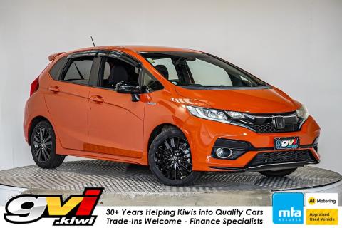 2017 Honda Fit Hybrid S / Jazz RS