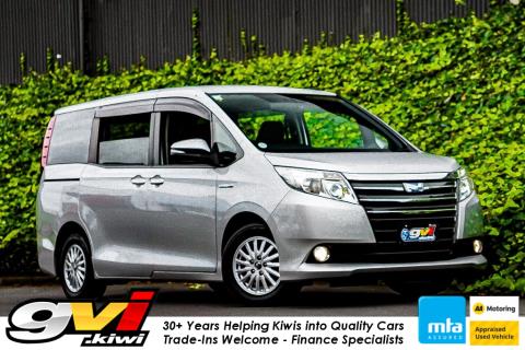 2014 Toyota Noah Hybrid X / Voxy