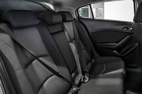 2014 Mazda Axela 15S / 3 Sport - Thumbnail