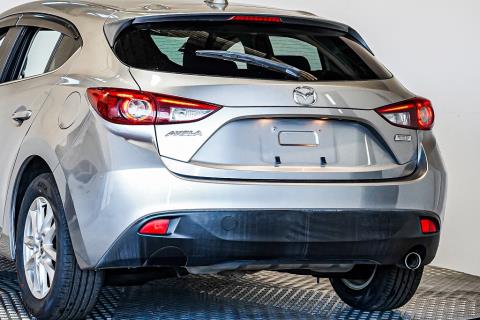2014 Mazda Axela 15S / 3 Sport - Thumbnail