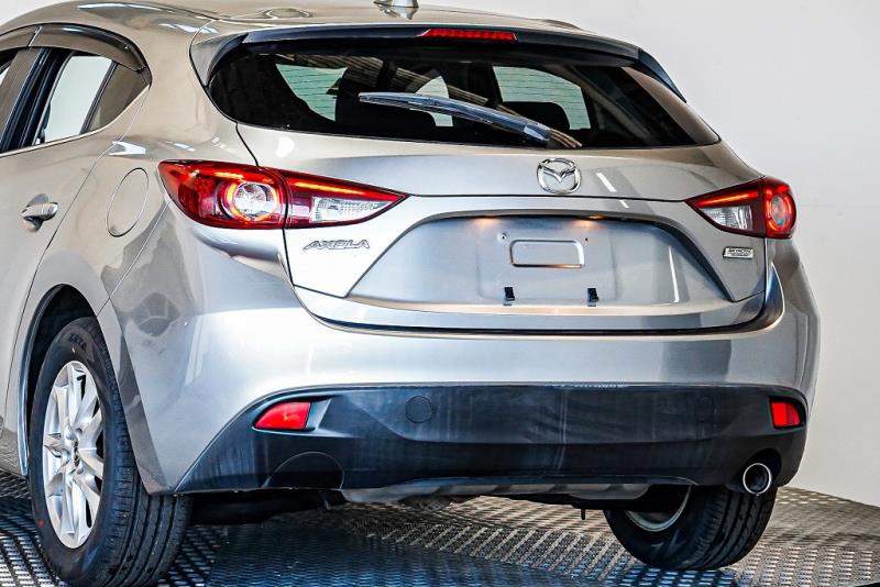 2014 Mazda Axela 15S / 3 Sport