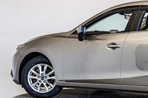 2014 Mazda Axela 15S / 3 Sport - Thumbnail