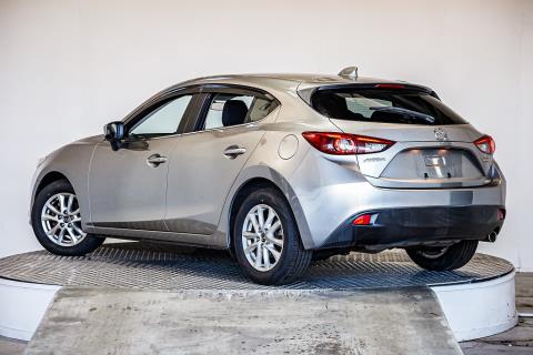 2014 Mazda Axela 15S / 3 Sport - Thumbnail
