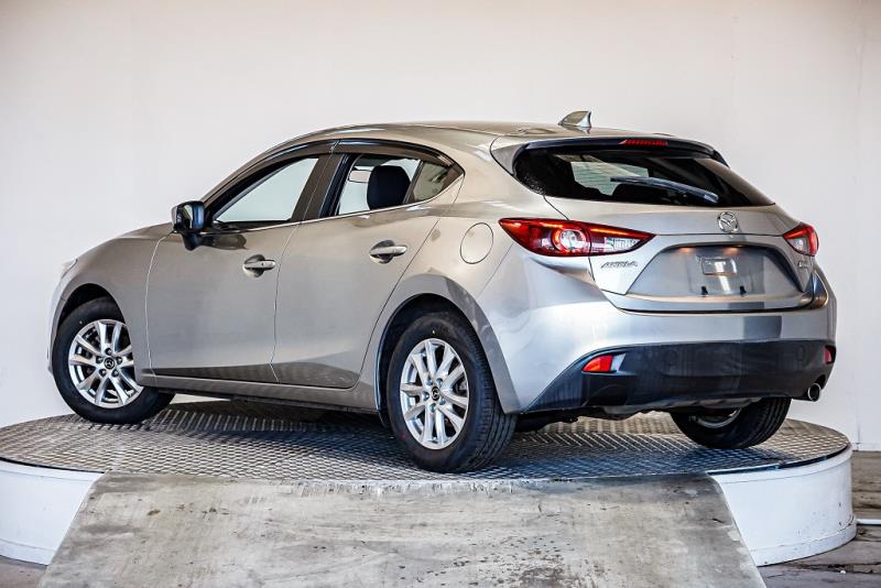 2014 Mazda Axela 15S / 3 Sport