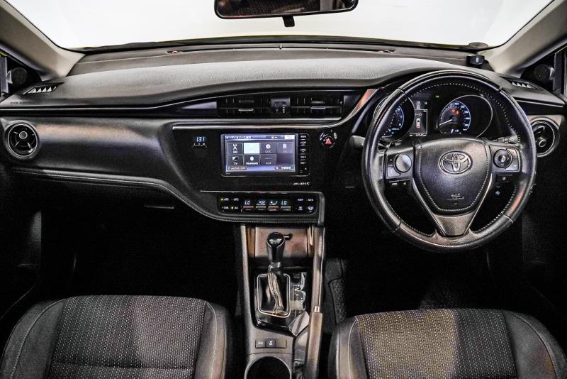 2016 Toyota Auris 180S / Corolla