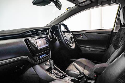 2016 Toyota Auris 180S / Corolla - Thumbnail