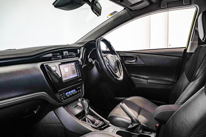 2016 Toyota Auris 180S / Corolla