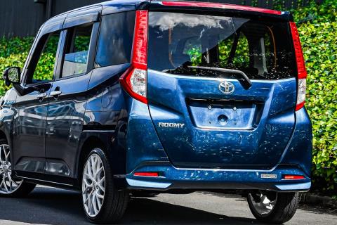 2017 Toyota Tank / Roomy G-T - Thumbnail