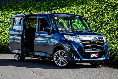 2017 Toyota Tank / Roomy G-T - Thumbnail