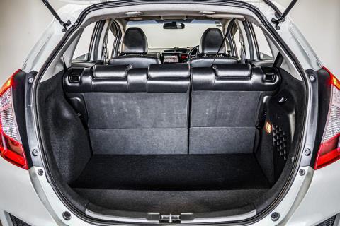2014 Honda Fit Hybrid L / Jazz - Thumbnail