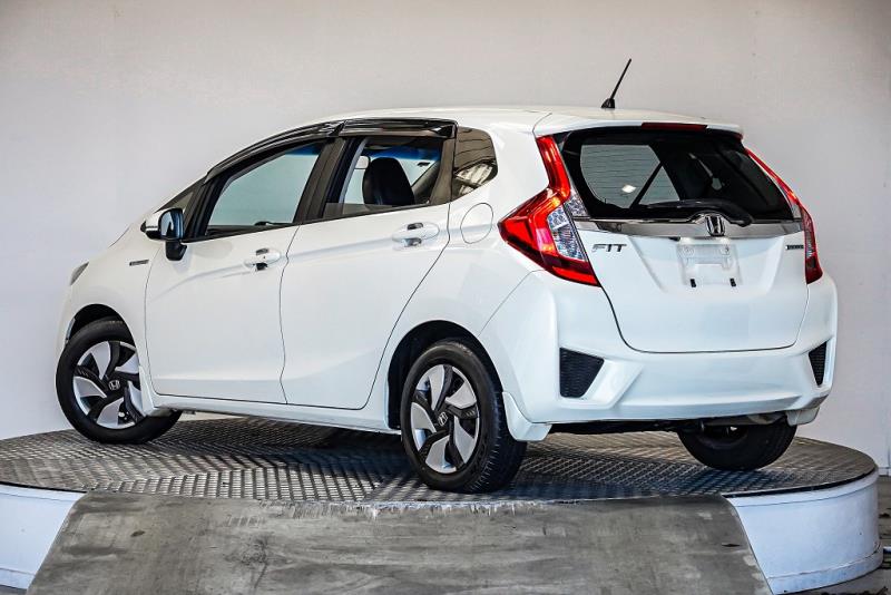 2014 Honda Fit Hybrid L / Jazz