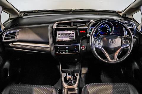 2014 Honda Fit Hybrid L / Jazz - Thumbnail