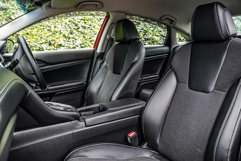 2019 Honda Civic Hybrid / Insight