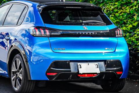 2020 Peugeot e-208 GT Line Electric - Thumbnail