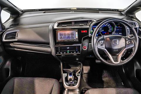 2014 Honda Fit S Hybrid / Jazz - Thumbnail