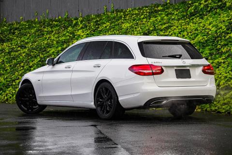 2017 Mercedes Benz C 350e - Thumbnail