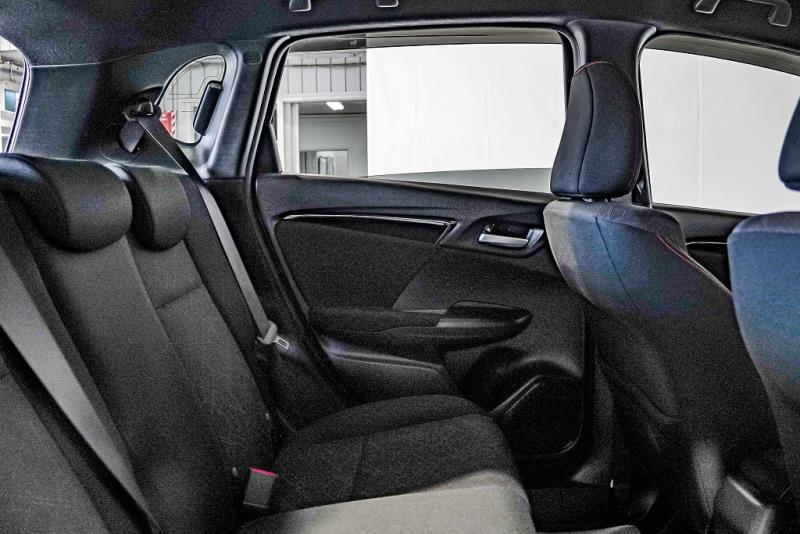 2014 Honda Fit Hybrid Sport / Jazz