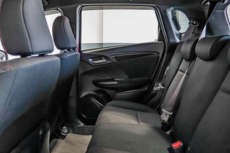 2014 Honda Fit Hybrid Sport / Jazz