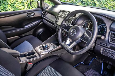 2018 Nissan Leaf 40S 86% SOH - Thumbnail