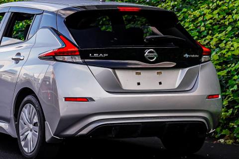 2018 Nissan Leaf 40S 86% SOH - Thumbnail
