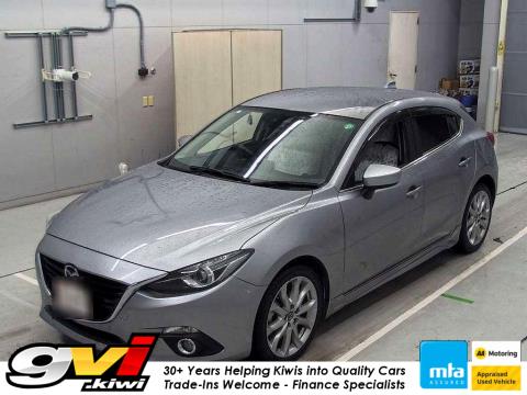 2014 Mazda Axela 20S / 3 Sport Hatch