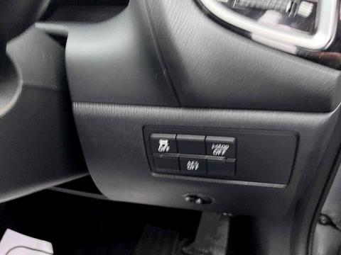 2014 Mazda Axela 20S / 3 Sport Hatch - Thumbnail