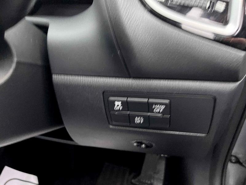 2014 Mazda Axela 20S / 3 Sport Hatch