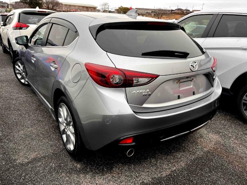 2014 Mazda Axela 20S / 3 Sport Hatch