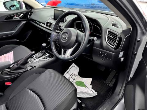 2014 Mazda Axela 20S / 3 Sport Hatch - Thumbnail