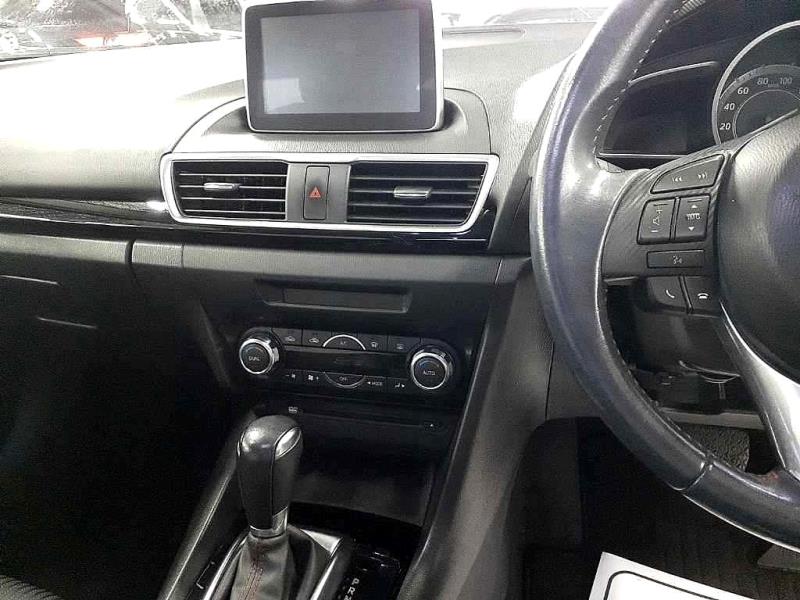 2014 Mazda Axela 20S / 3 Sport Hatch