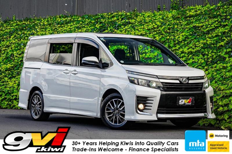 2014 Toyota Voxy ZS / Noah