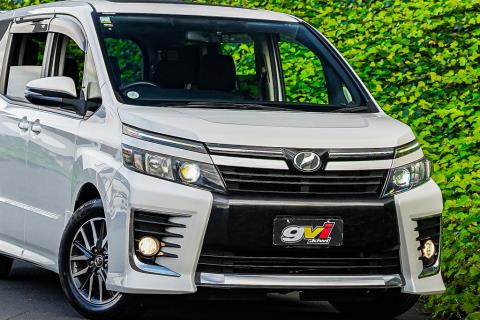 2014 Toyota Voxy ZS / Noah - Thumbnail
