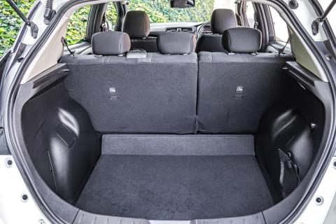 2018 Nissan Leaf 40G 86% SOH - Thumbnail