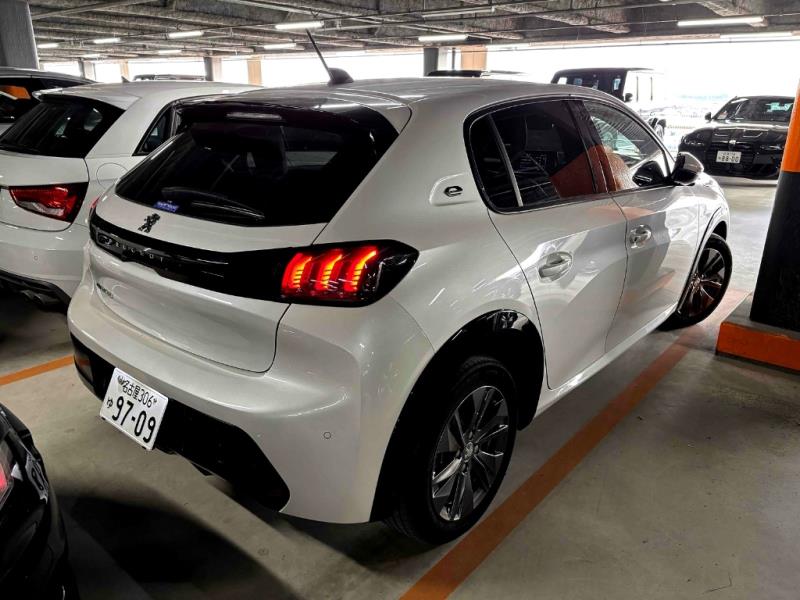 2021 Peugeot e-208 Allure Electric