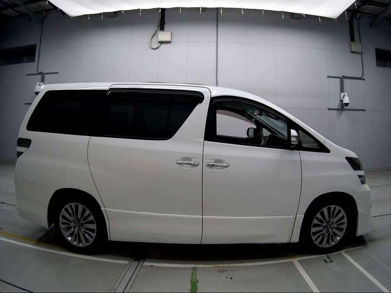 2014 Toyota Vellfire 2.4Z / Aplhard