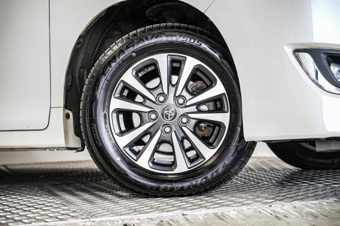 2018 Toyota Esquire / Voxy - Thumbnail