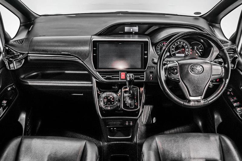 2018 Toyota Esquire / Voxy