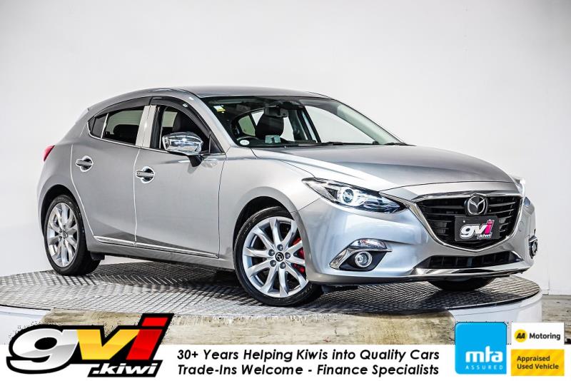 2014 Mazda Axela 20S / 3 Sport