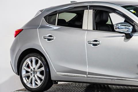 2014 Mazda Axela 20S / 3 Sport - Thumbnail