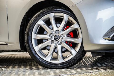 2014 Mazda Axela 20S / 3 Sport - Thumbnail