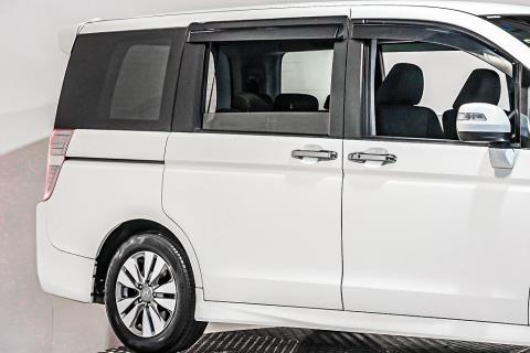 2014 Honda Stepwgn Spada Z - Thumbnail