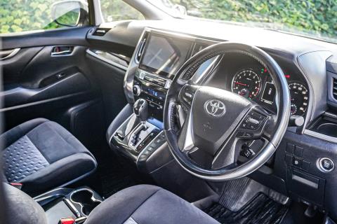 2016 Toyota Vellfire 2.5Z / Alphard - Thumbnail
