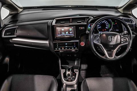 2017 Honda Fit L / Jazz Hybrid - Thumbnail