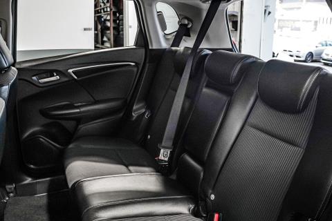 2017 Honda Fit L / Jazz Hybrid - Thumbnail