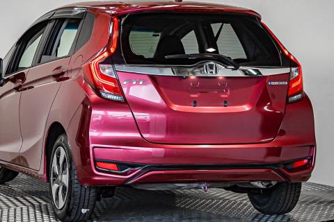 2017 Honda Fit L / Jazz Hybrid - Thumbnail