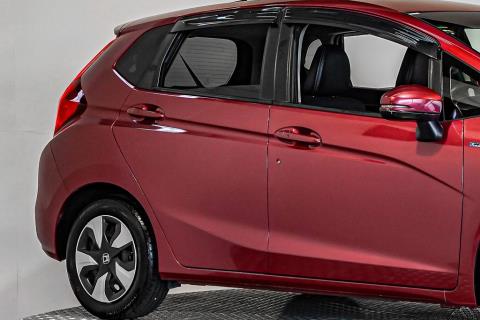 2017 Honda Fit L / Jazz Hybrid - Thumbnail
