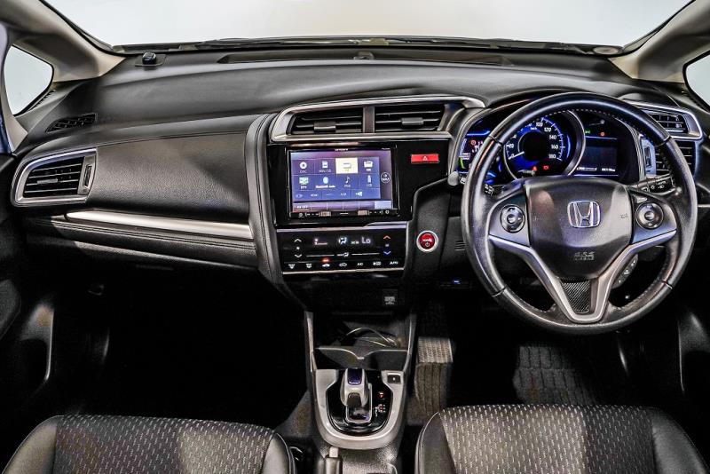 2015 Honda Fit L Hybrid / Jazz