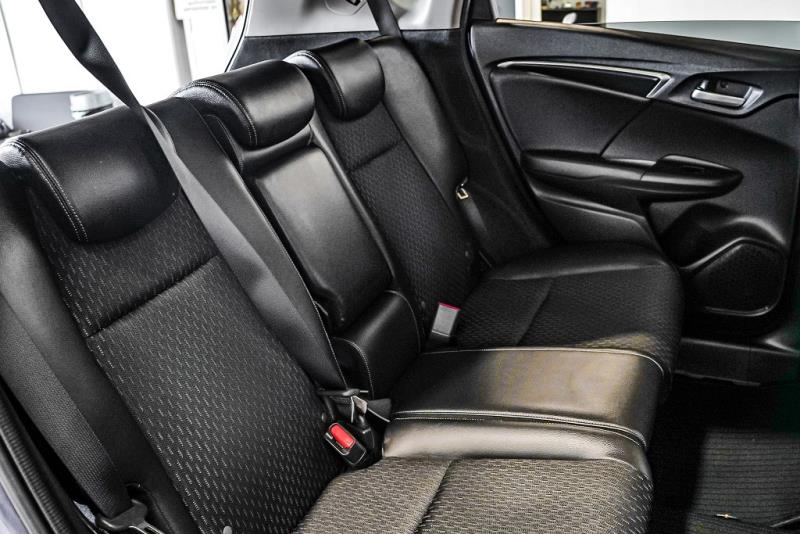 2015 Honda Fit L Hybrid / Jazz