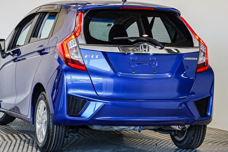 2015 Honda Fit L Hybrid / Jazz
